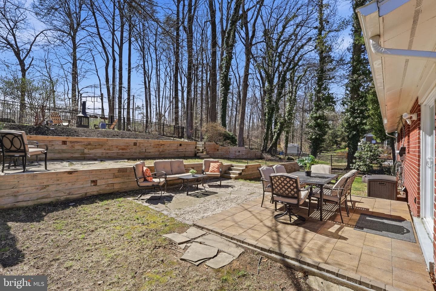 5613 Eastbourne Drive photo 23