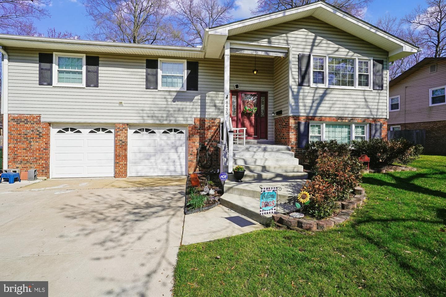 8435 Cherry Valley Lane photo 4