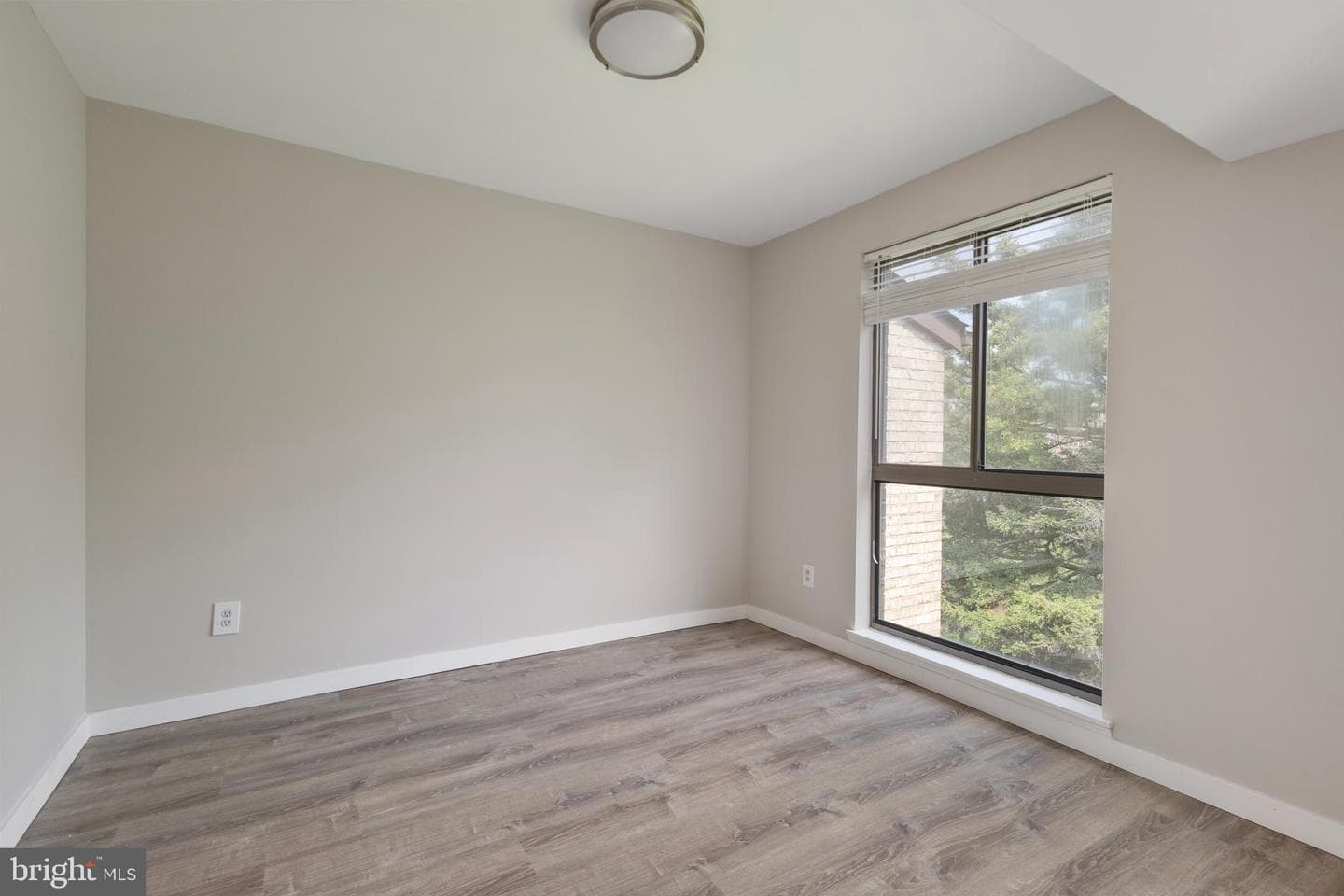 2054 Royal Fern Court #24/21b photo 9