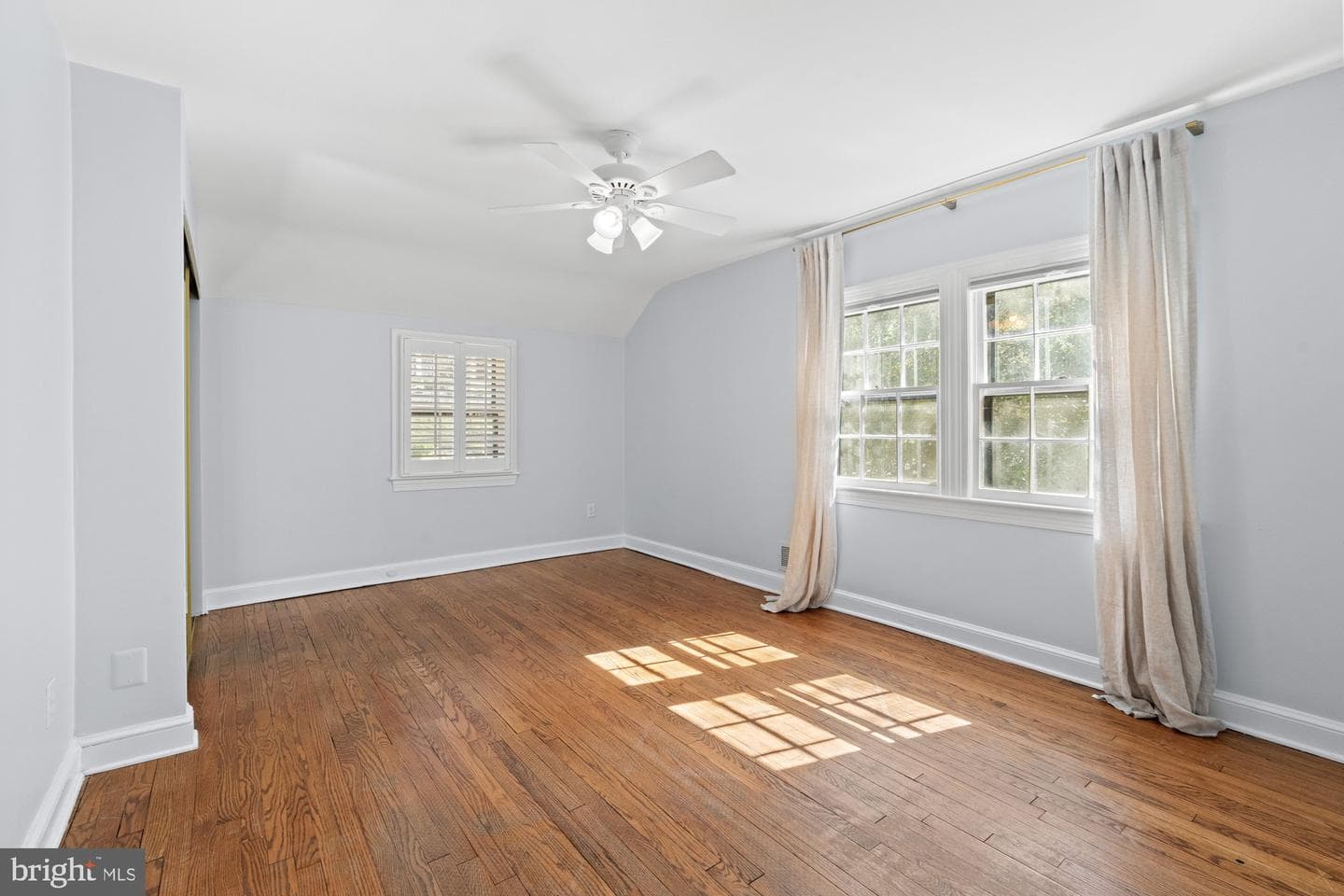 6032 Grove Drive photo 37