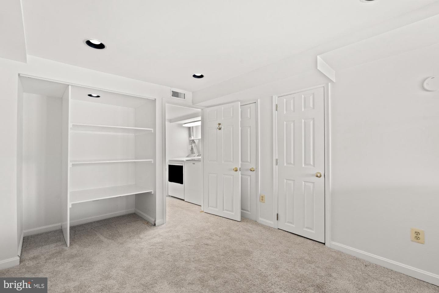 6032 Grove Drive photo 40