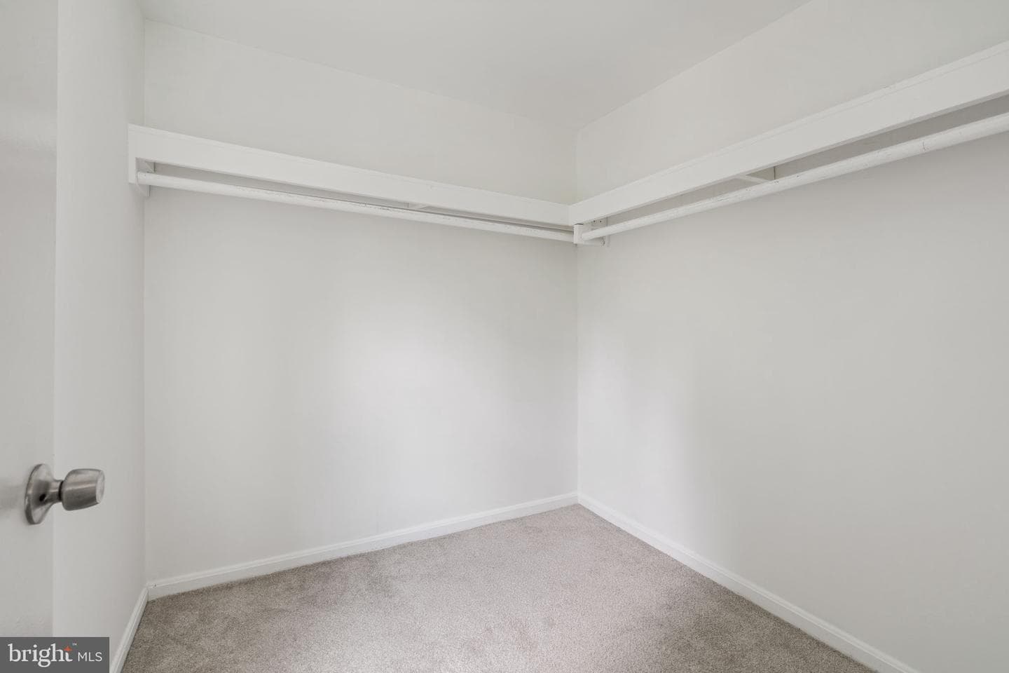 3050 Silent Valley Drive photo 16