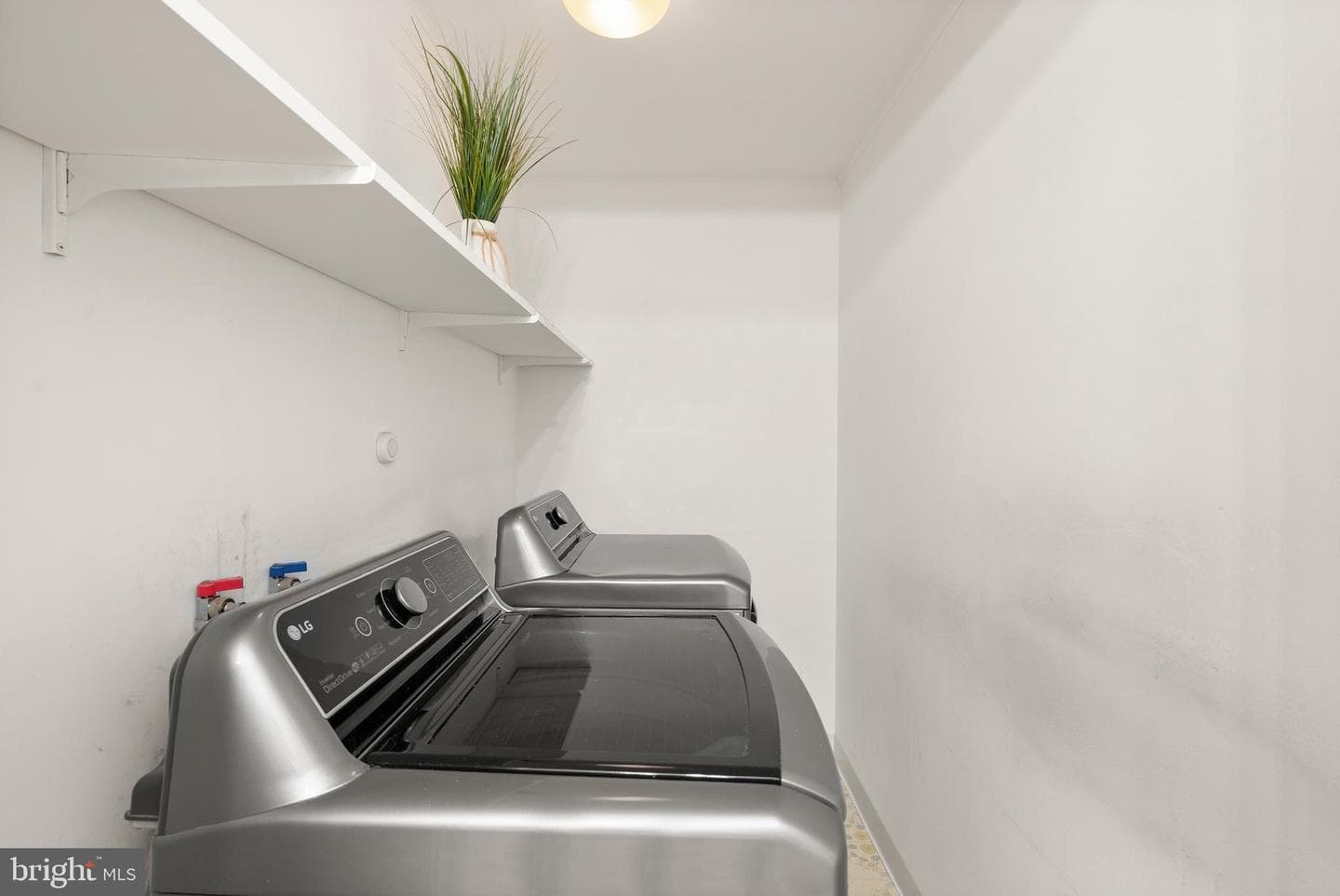 11465 Washington Plaza W photo 29