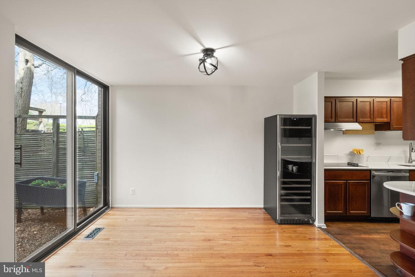 11465 Washington Plaza W photo 7