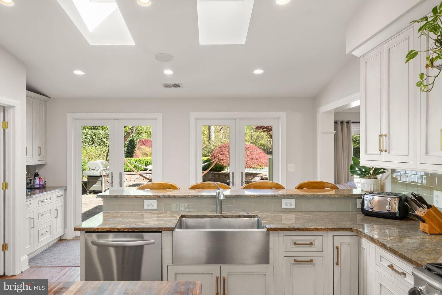 11809 Wayland Street photo 29