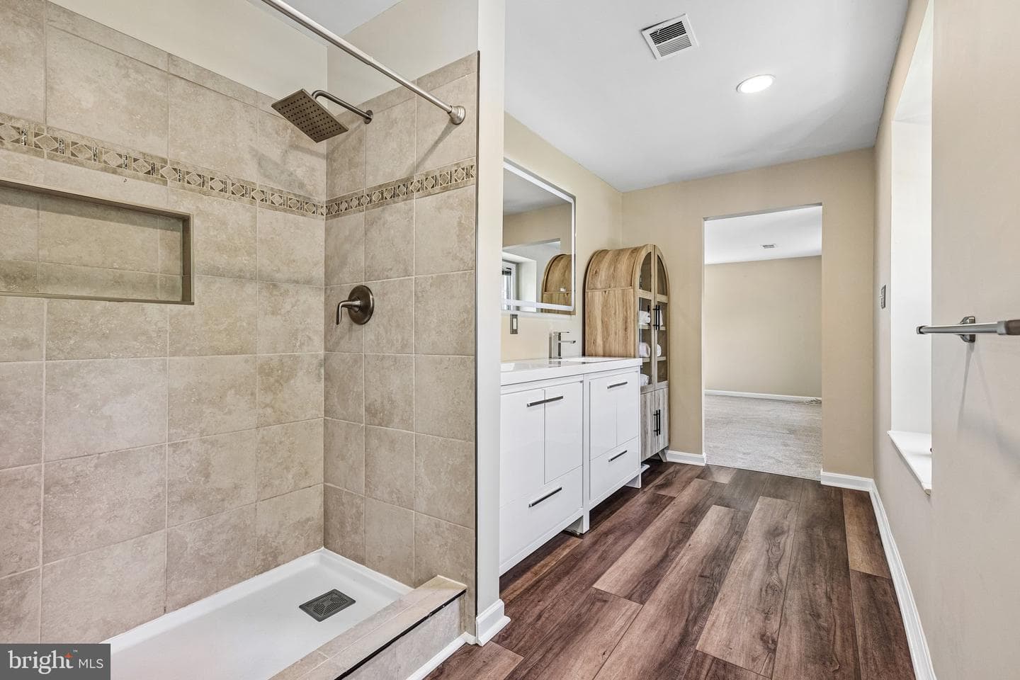 2484 Freetown Drive photo 37