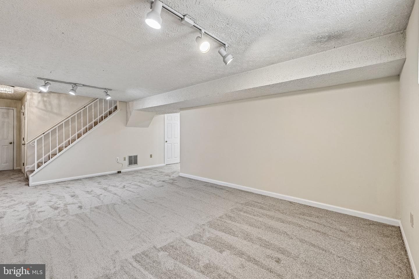 2484 Freetown Drive photo 44