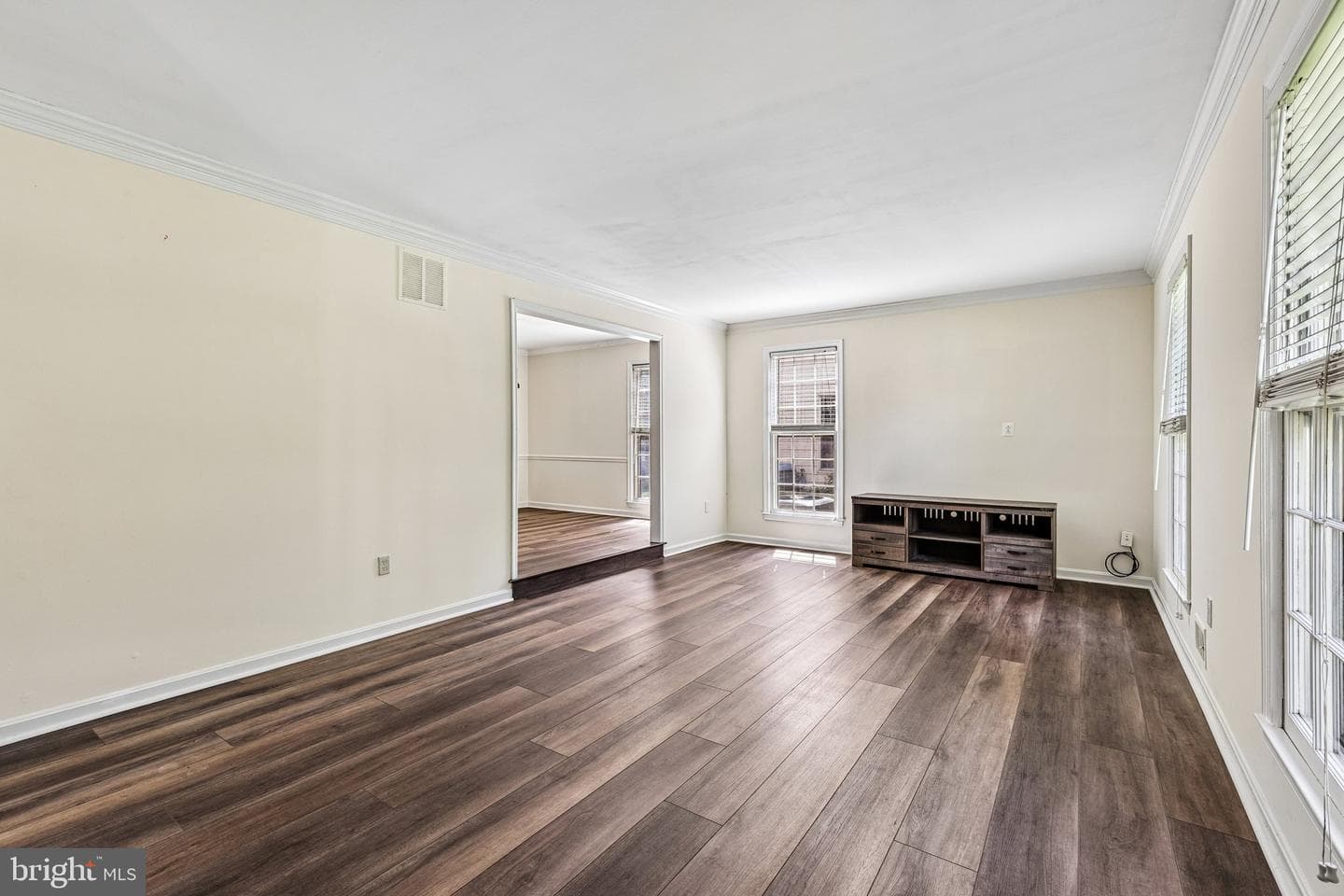 2484 Freetown Drive photo 5