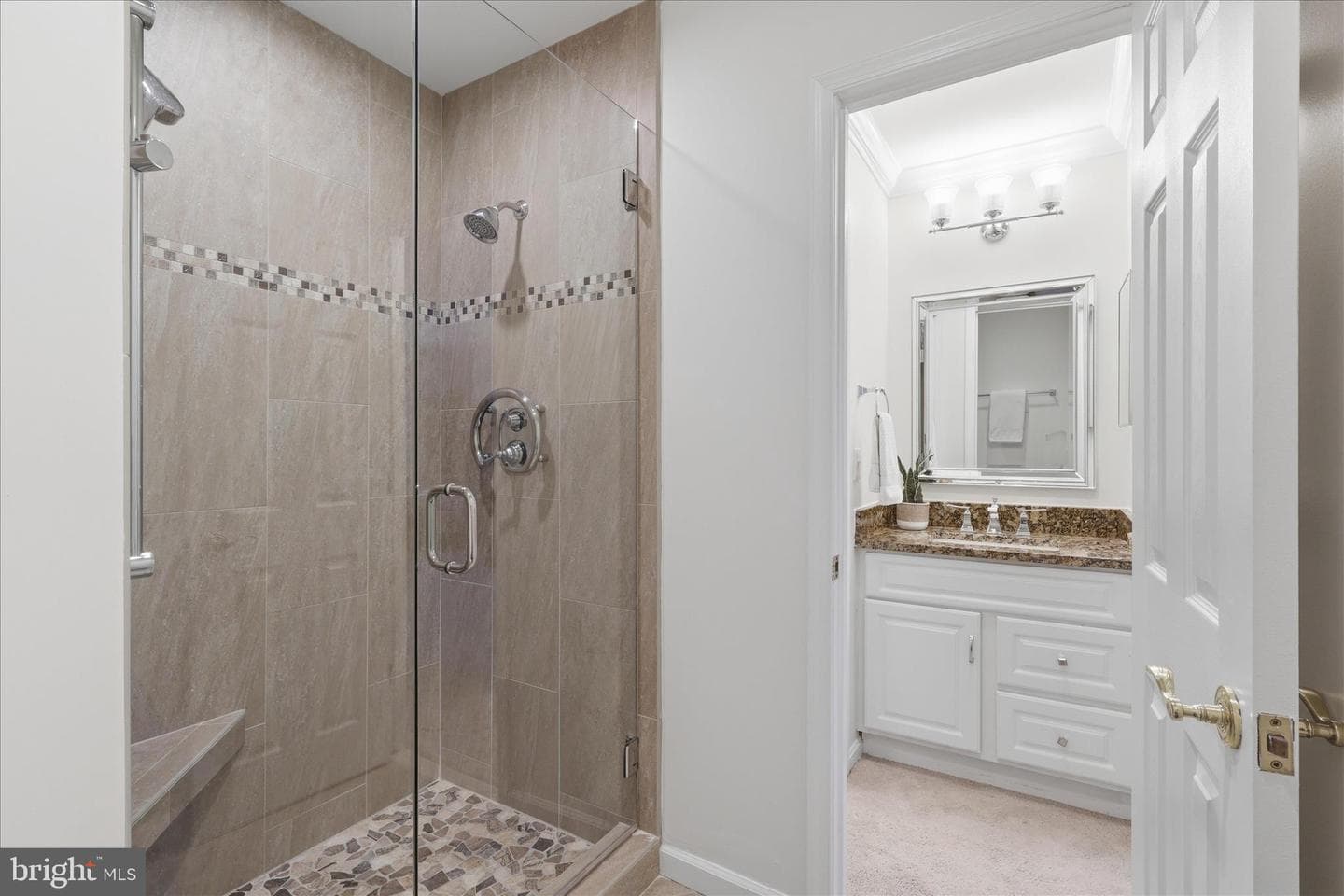 2184 Pond View Court photo 24