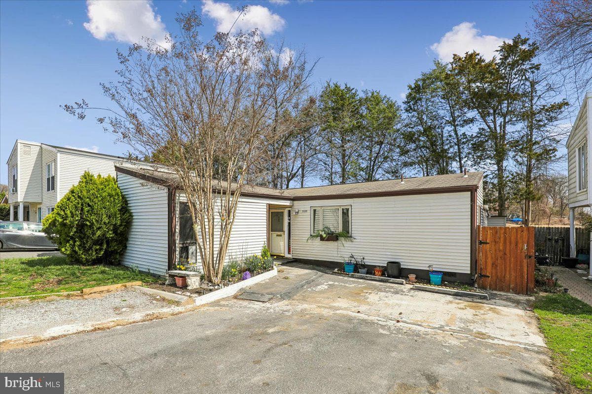 7113 Itte Lane