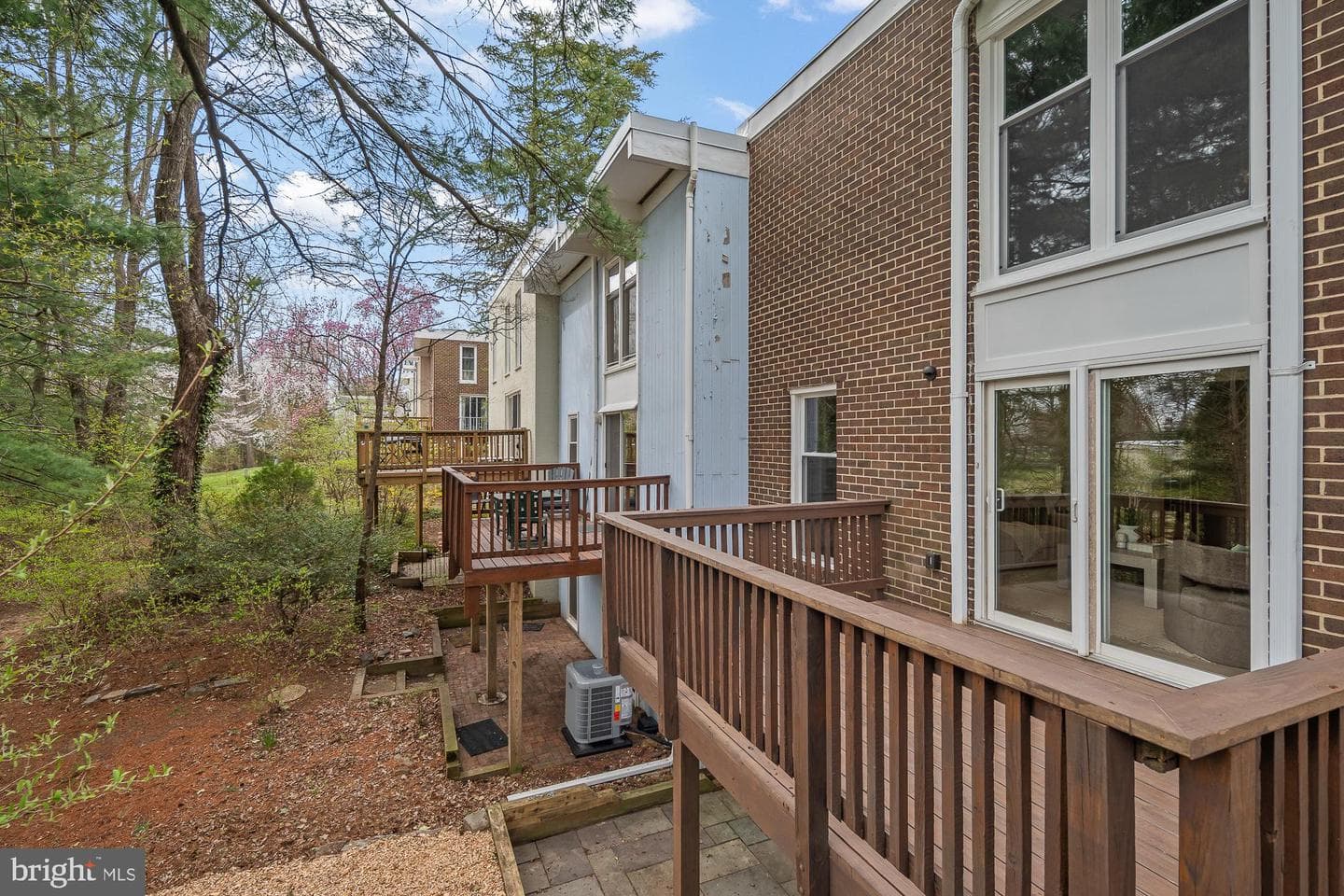 1652 Wainwright Drive photo 14