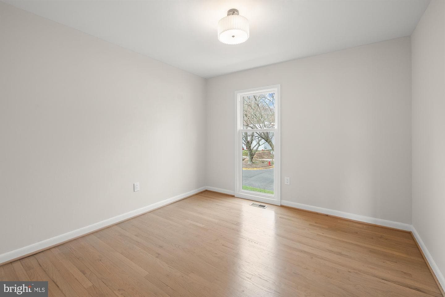 1652 Wainwright Drive photo 27