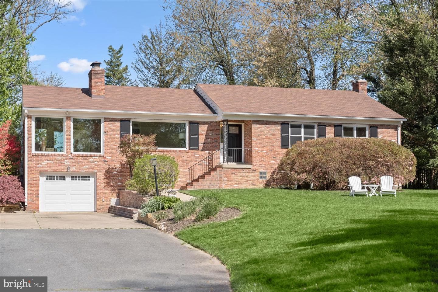 2807 Maple Lane photo 2