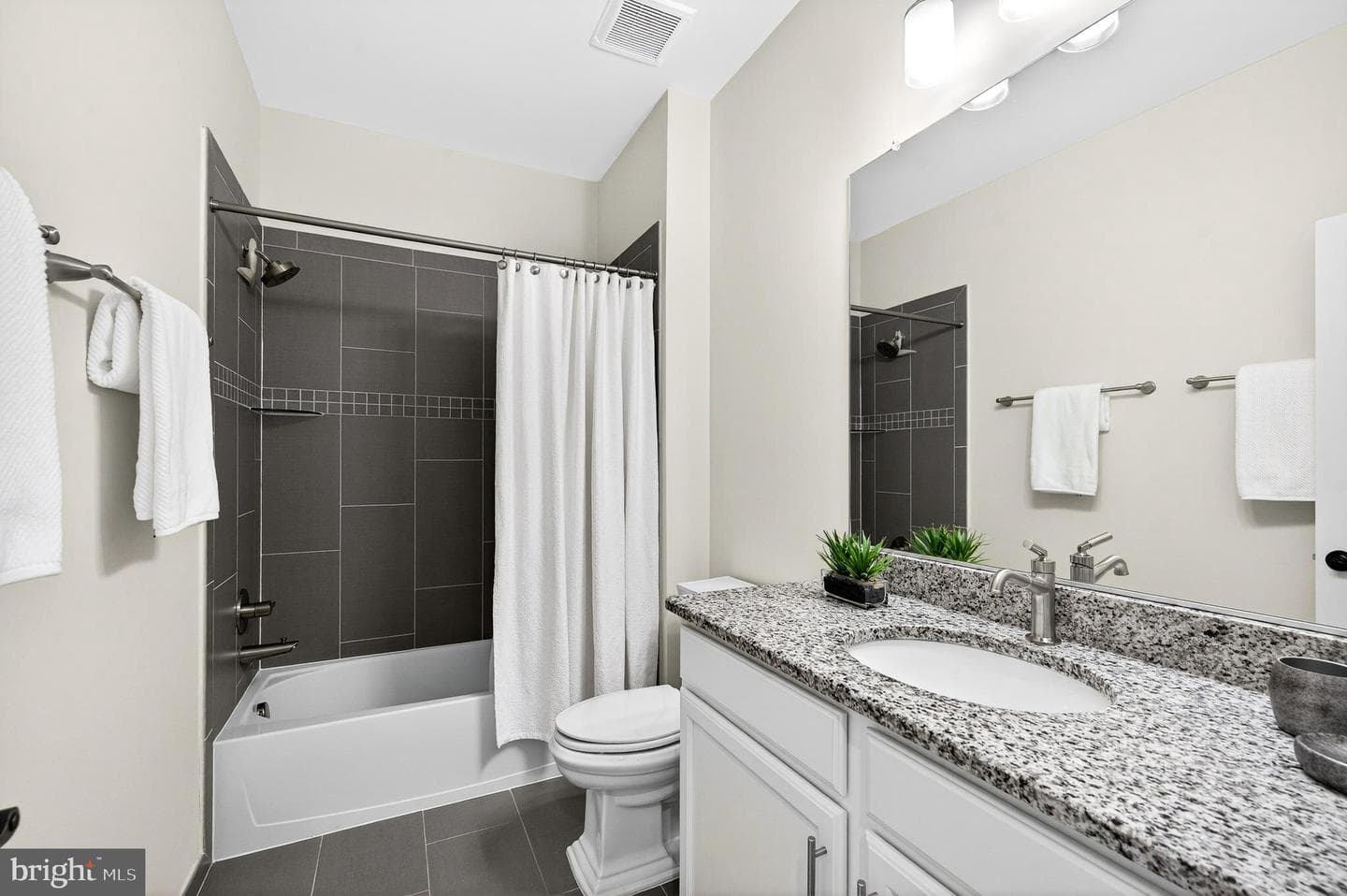 151 Center S #1 photo 45