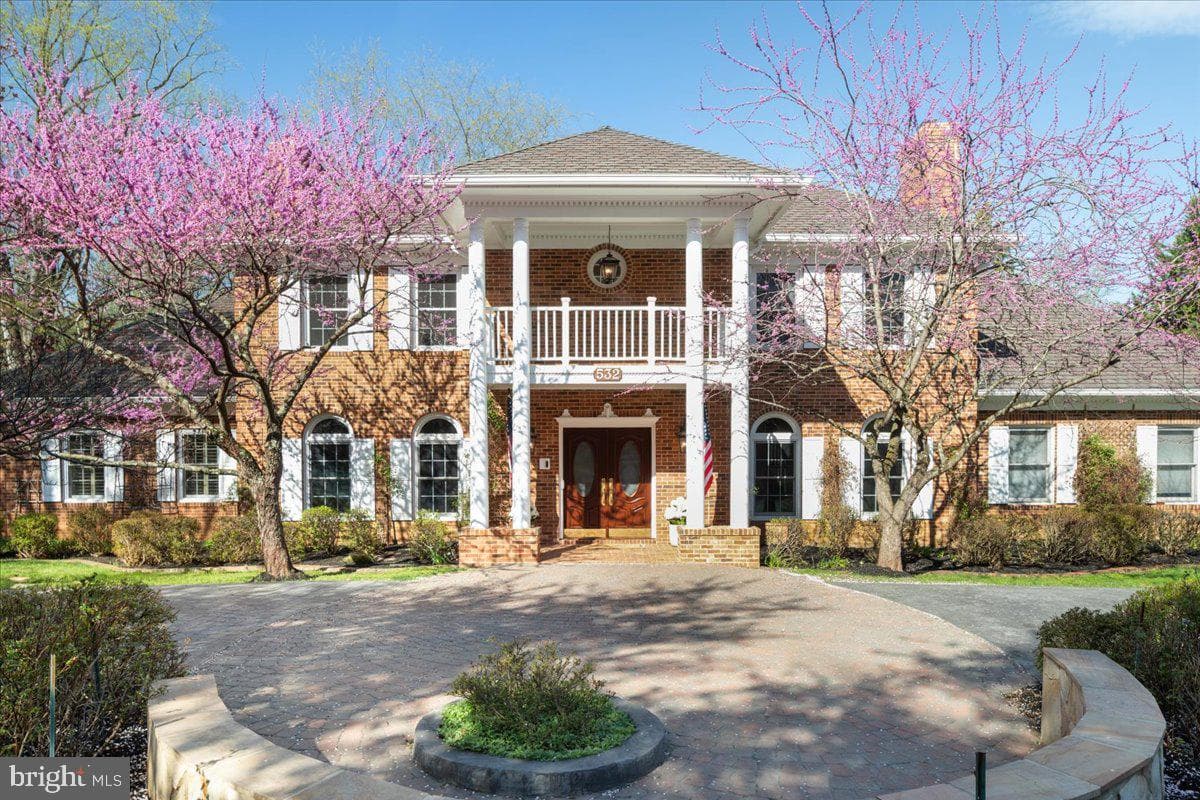 532 Walker Rd, Great Falls