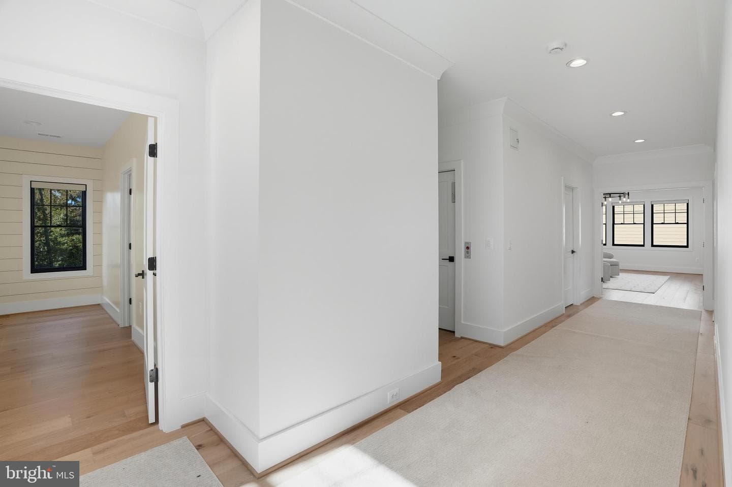 1111 Ingleside Avenue photo 36