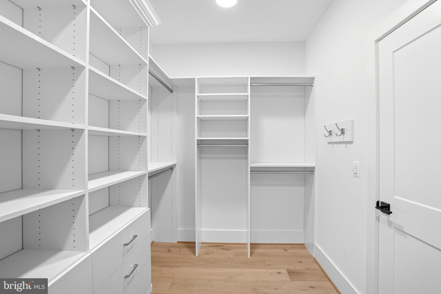 1111 Ingleside Avenue photo 42