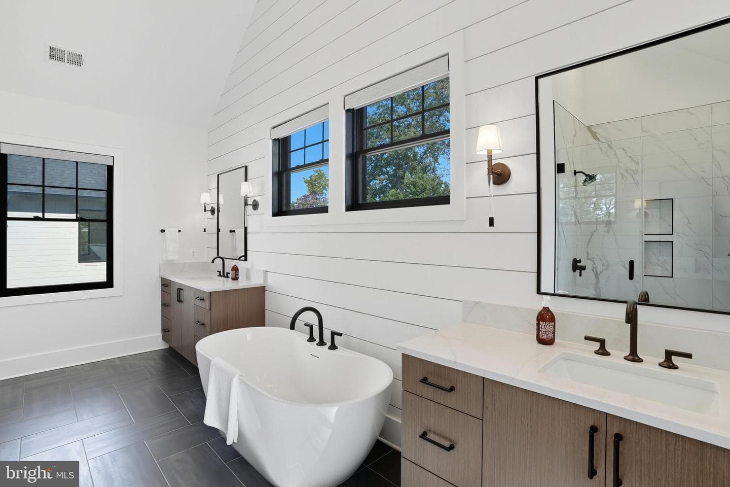 1111 Ingleside Avenue photo 45