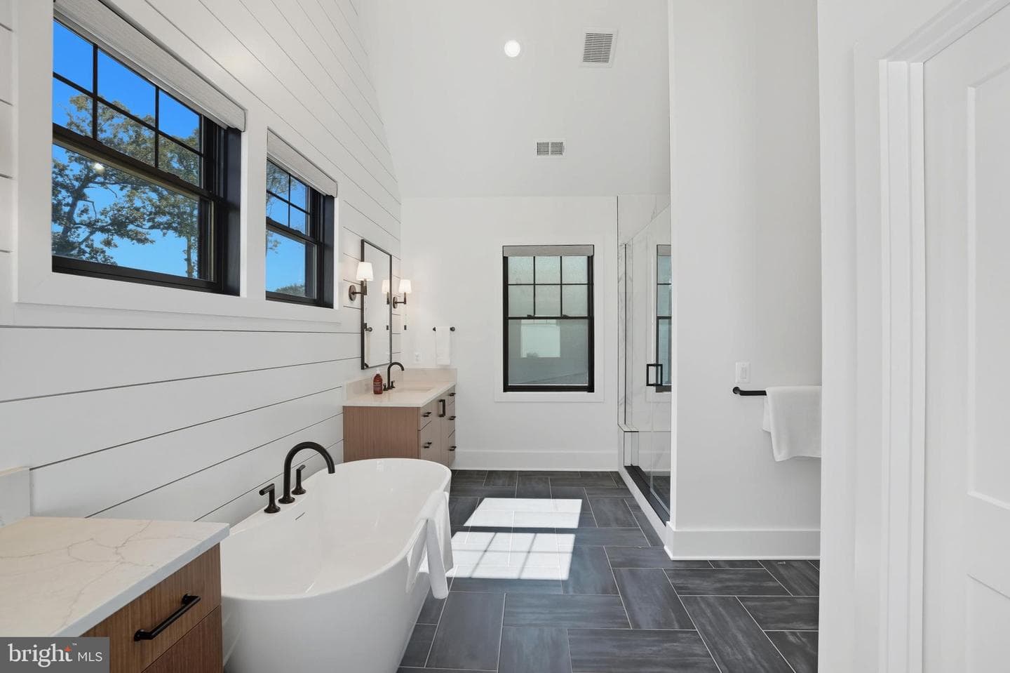 1111 Ingleside Avenue photo 46