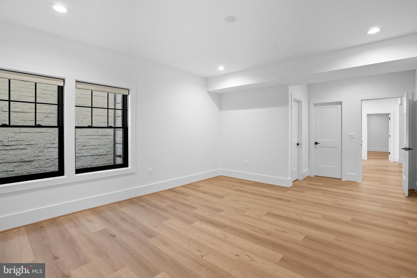 1111 Ingleside Avenue photo 59