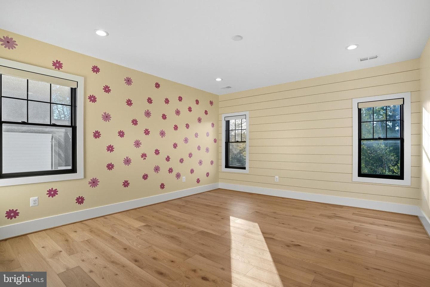 1111 Ingleside Avenue photo 62