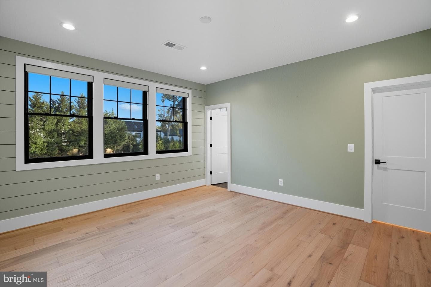 1111 Ingleside Avenue photo 66
