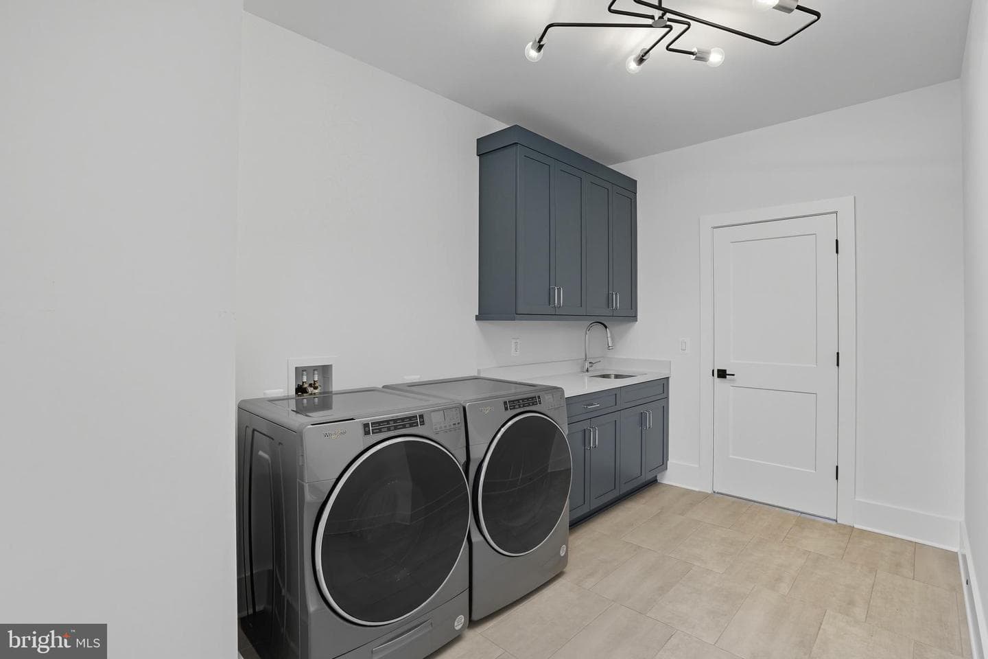 1111 Ingleside Avenue photo 68