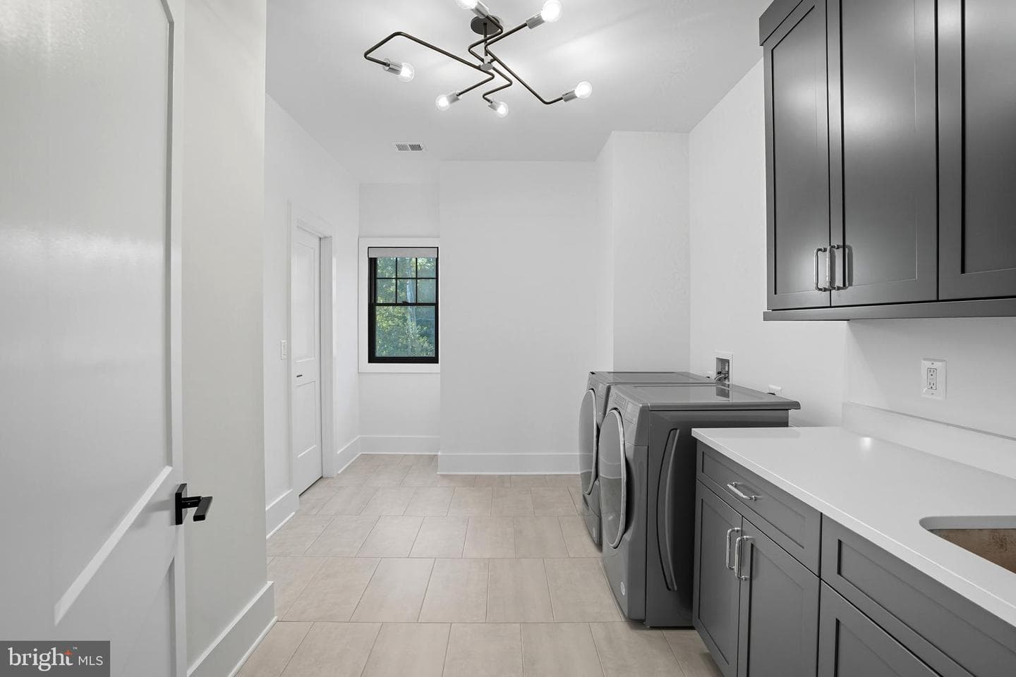 1111 Ingleside Avenue photo 69