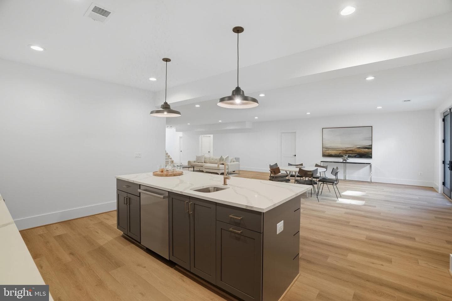 1111 Ingleside Avenue photo 93