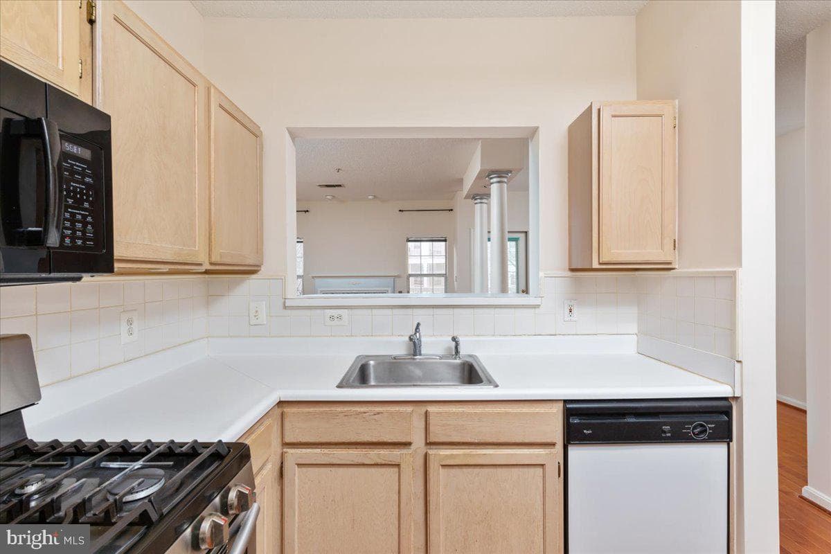 1705 Lake Shore Crest Drive #25 photo 10