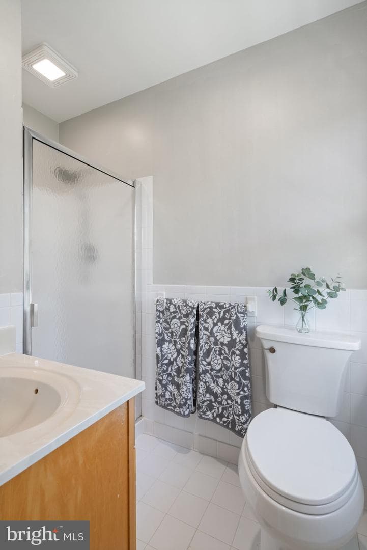 8328 Carrleigh Parkway photo 27
