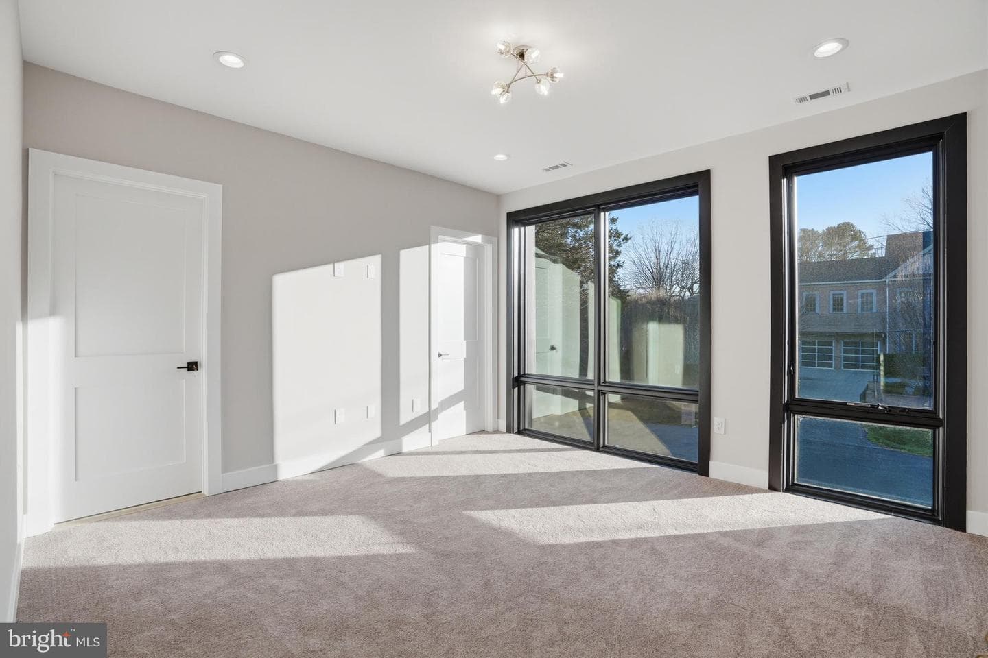 1805 Franklin Avenue photo 47