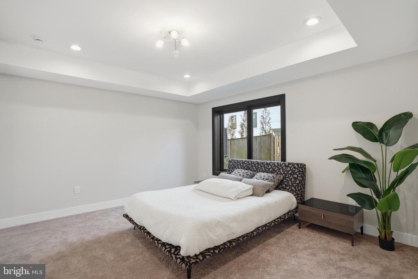 1805 Franklin Avenue photo 80