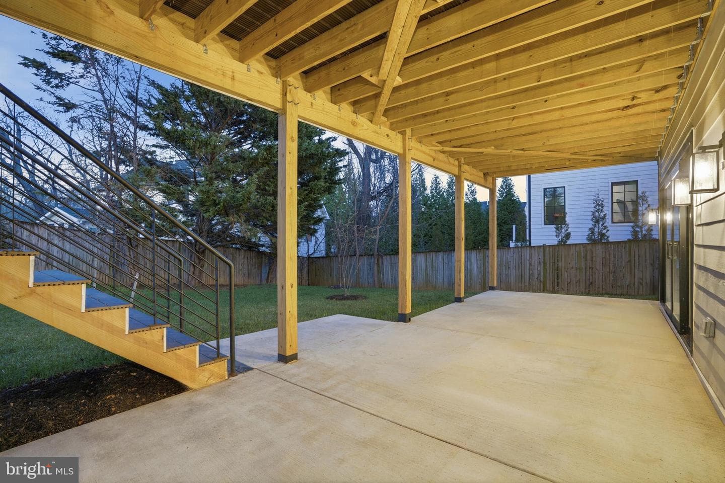 1805 Franklin Avenue photo 93