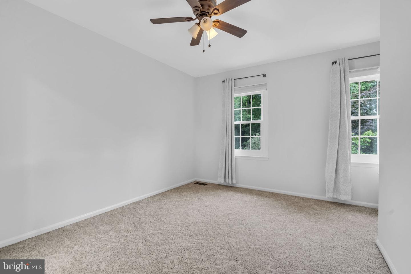 1606 Montmorency Drive photo 32
