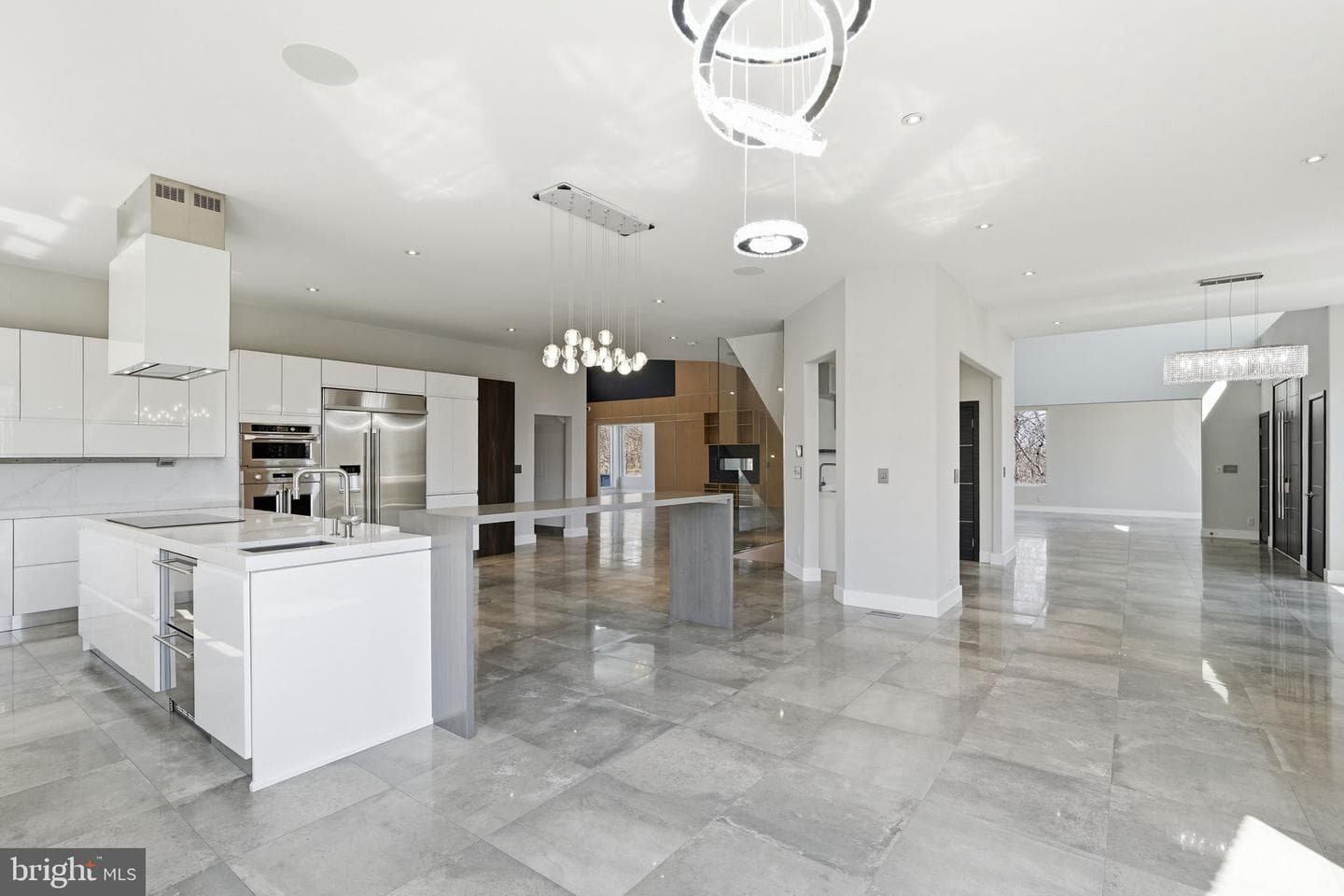 6600 Reserves Hill Court photo 12