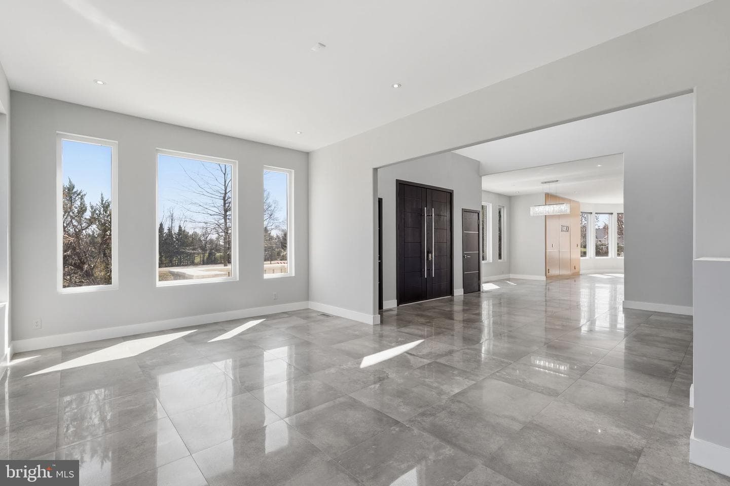 6600 Reserves Hill Court photo 3