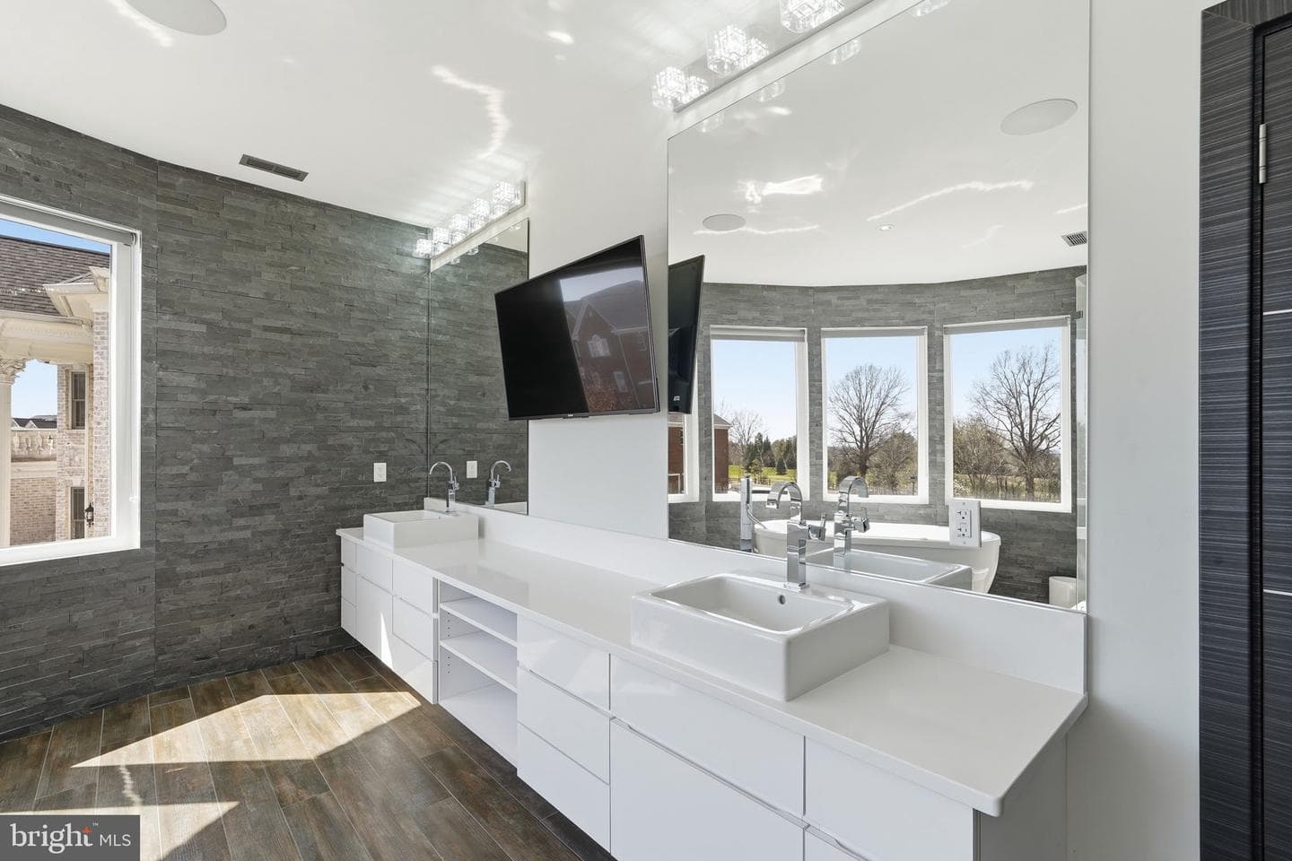 6600 Reserves Hill Court photo 44