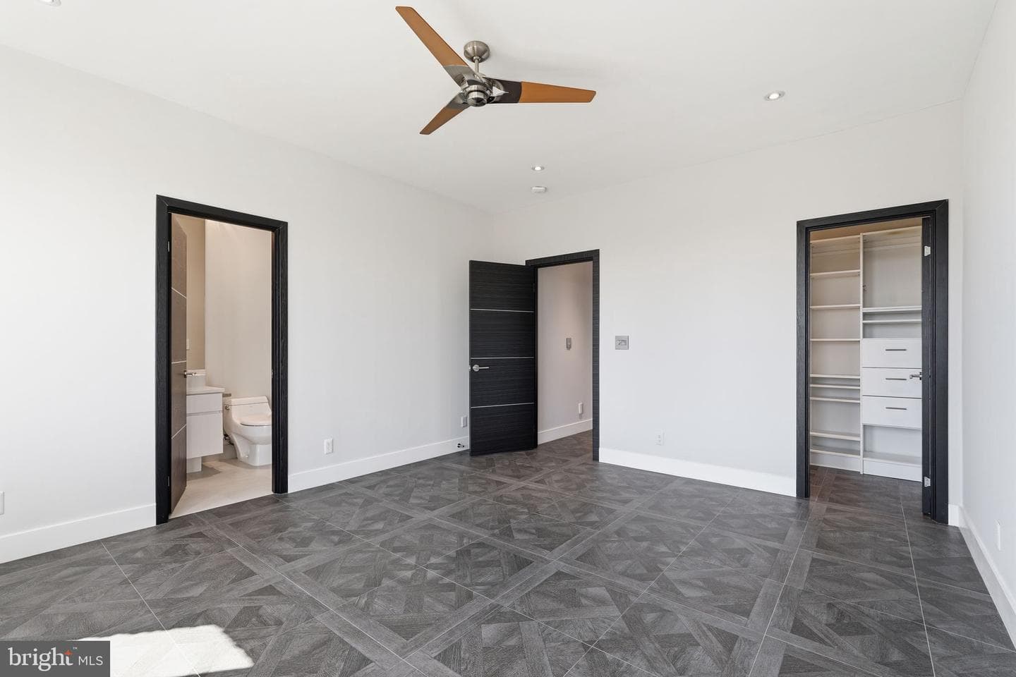 6600 Reserves Hill Court photo 57