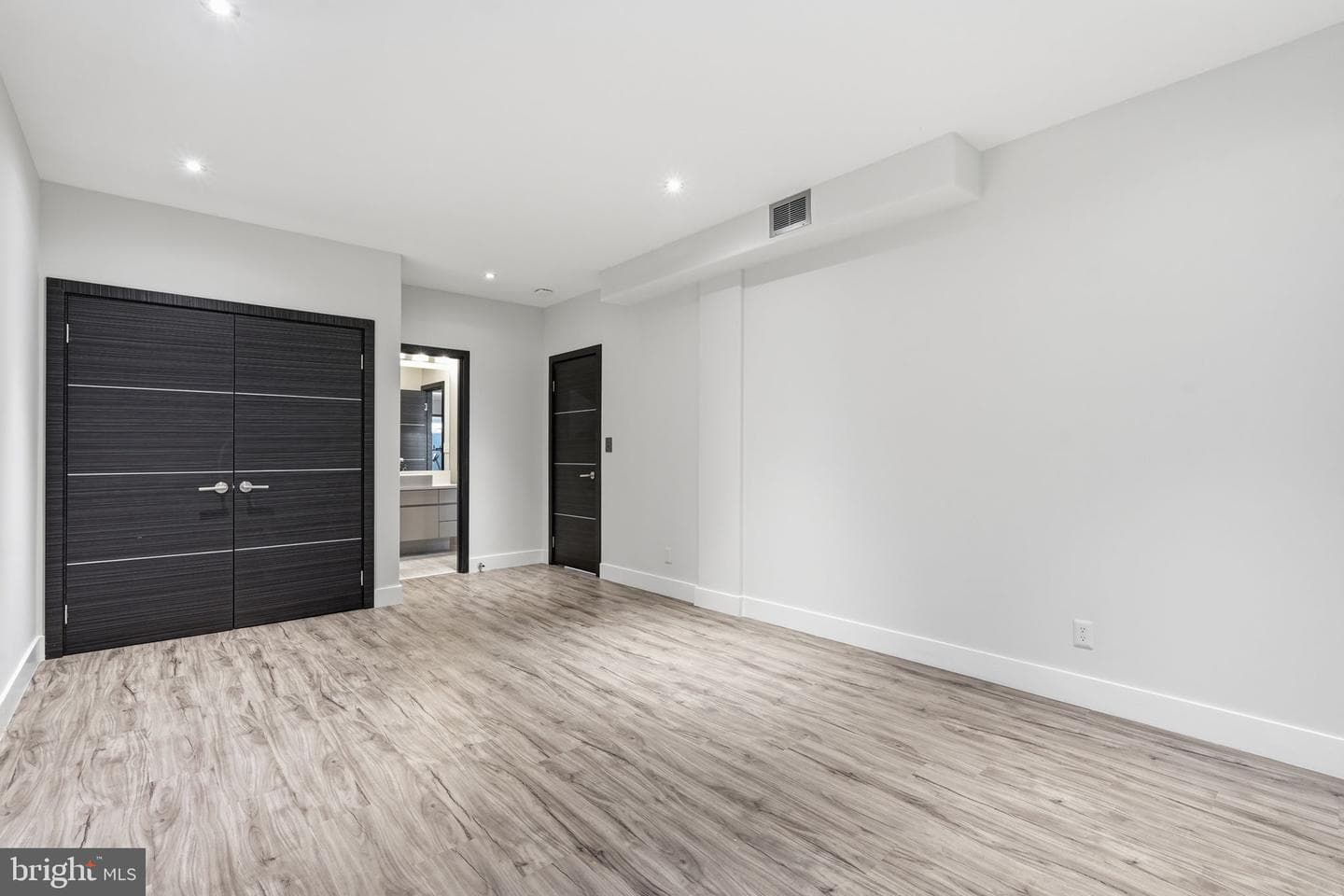 6600 Reserves Hill Court photo 66