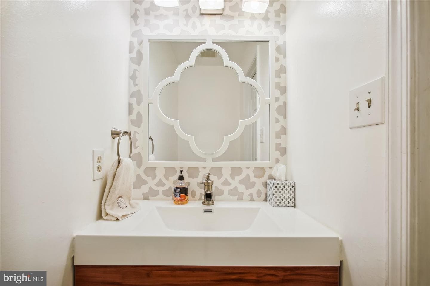 7728 Hickory Glen Way photo 5