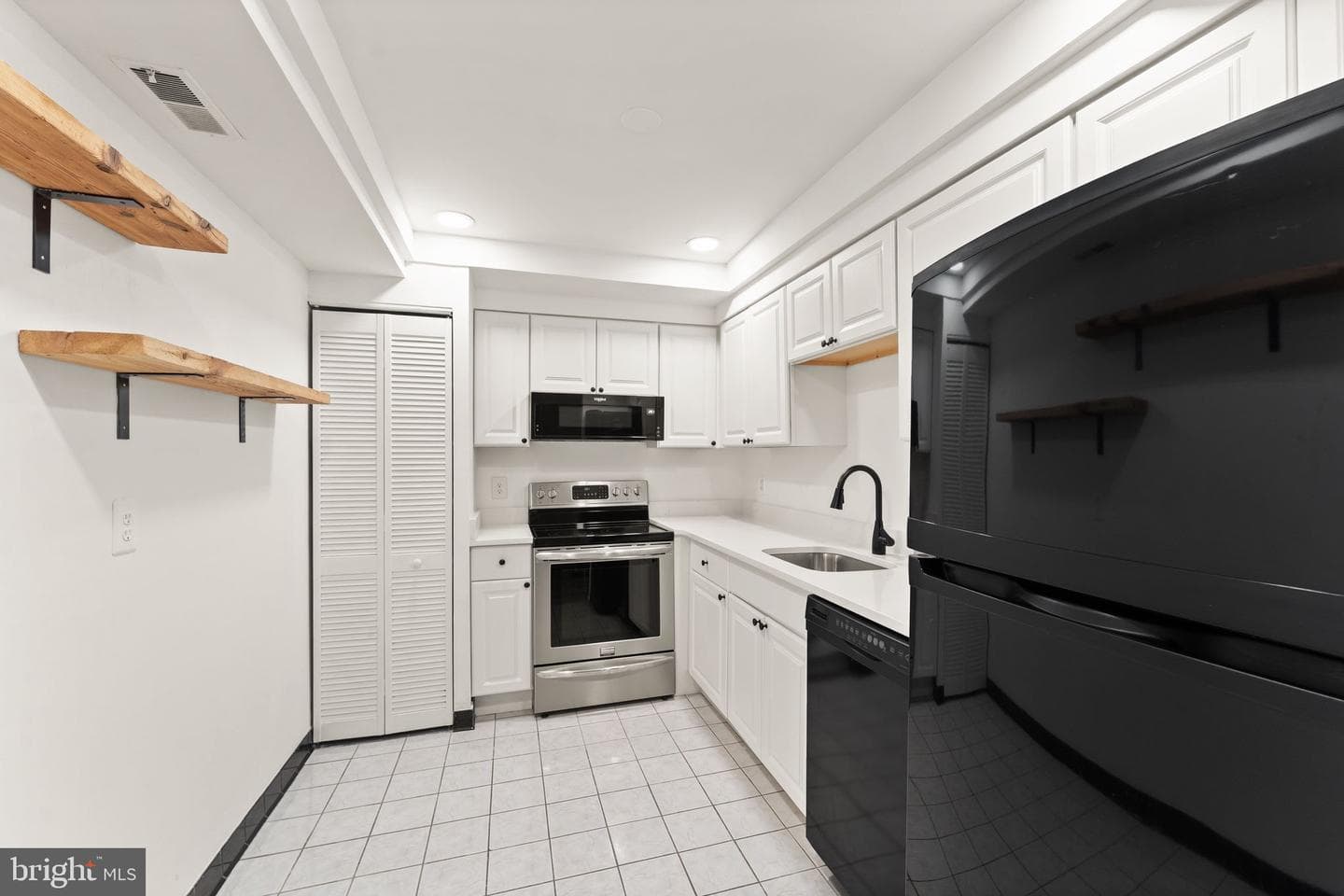 7661 Provincial Drive #305 photo 8