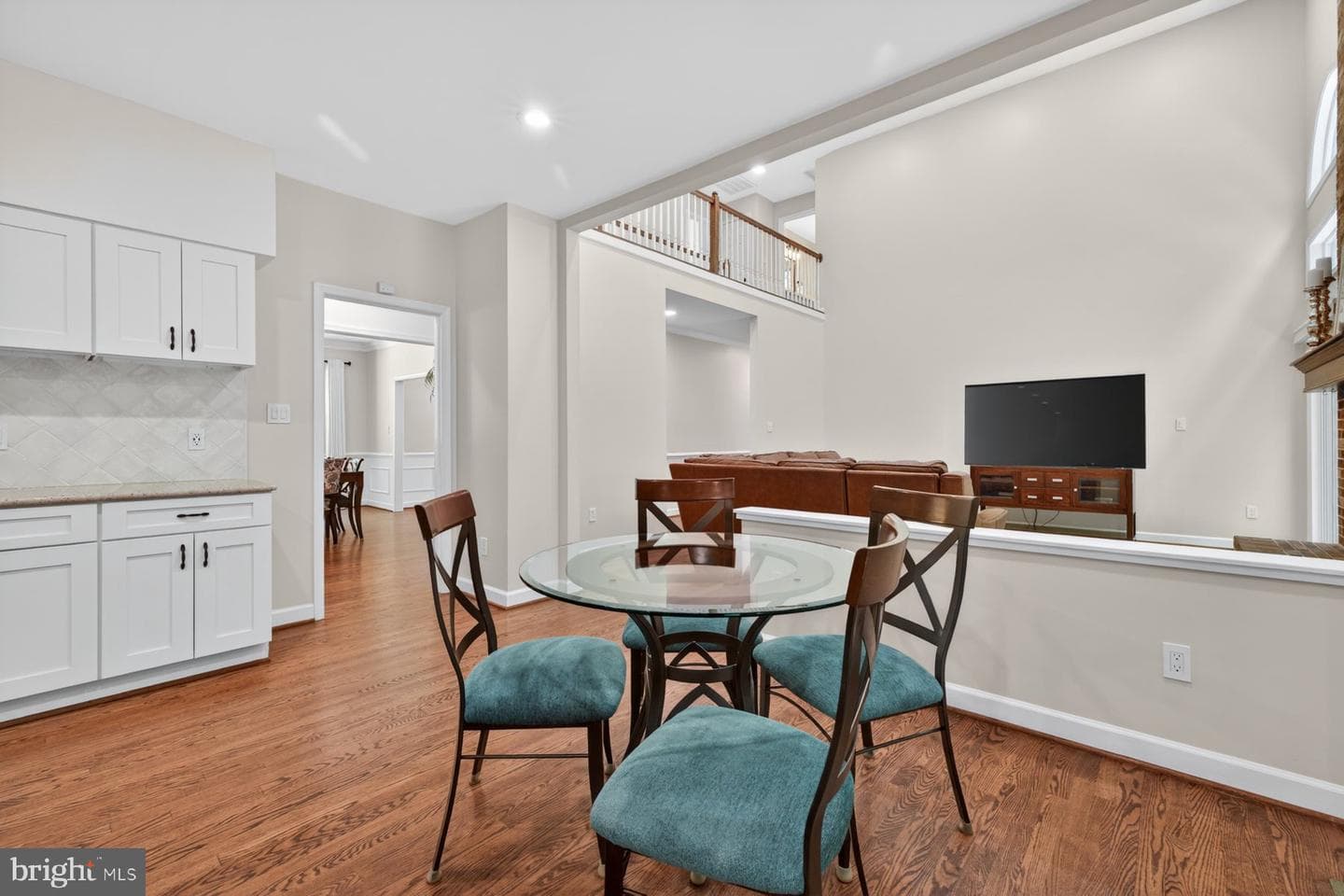 8704 Margaret Lane photo 11