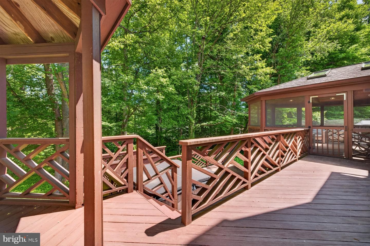 8704 Margaret Lane photo 49