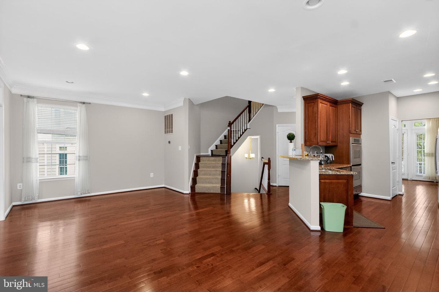 4633 Carisbrooke Lane photo 12