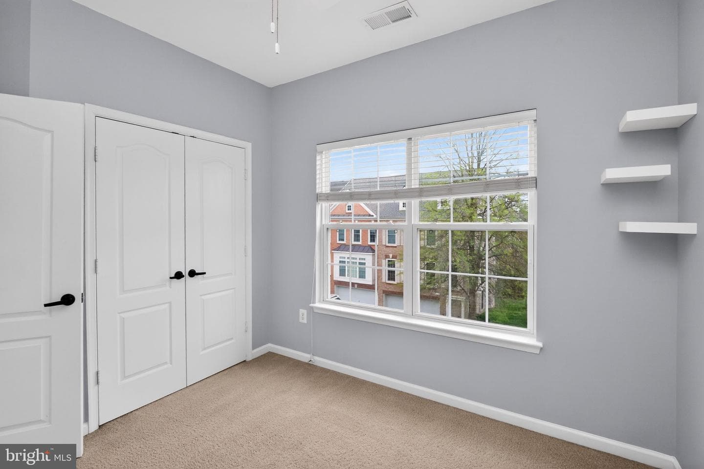 4633 Carisbrooke Lane photo 17