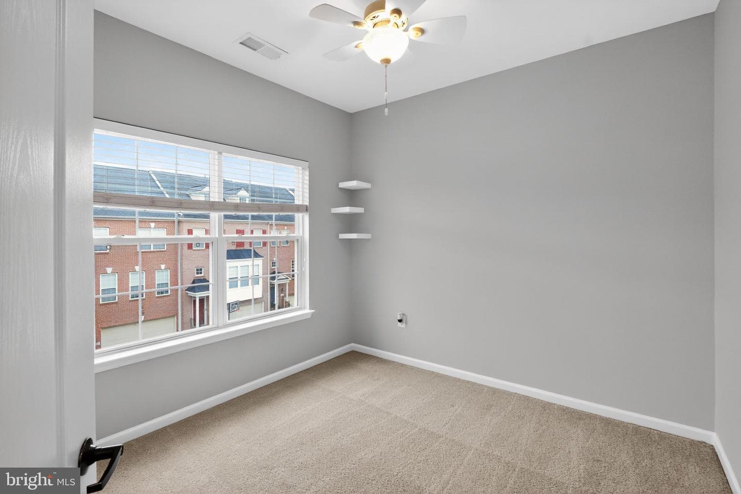 4633 Carisbrooke Lane photo 20