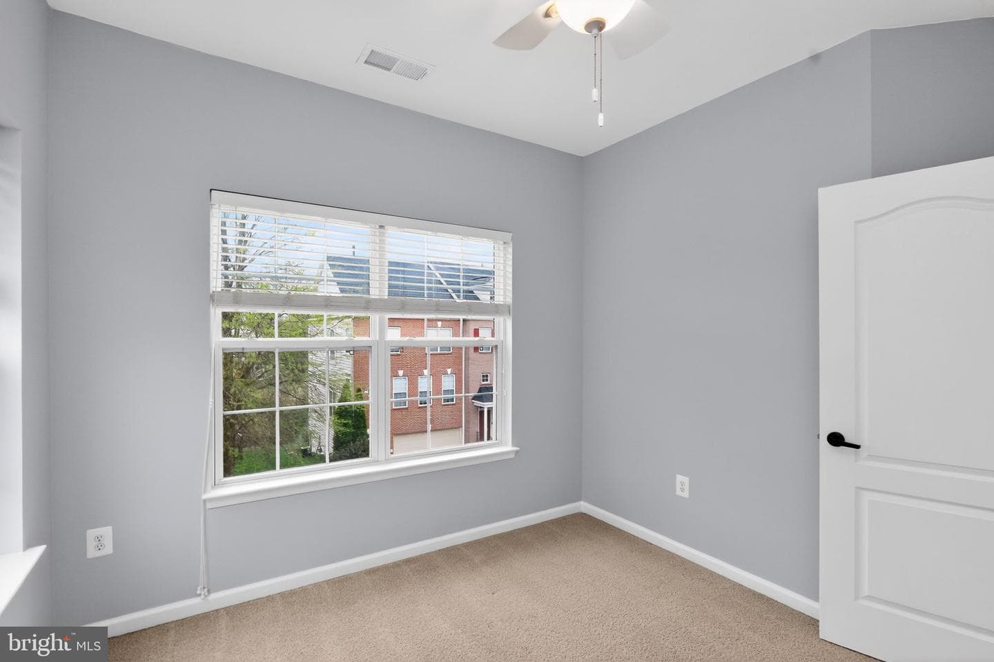 4633 Carisbrooke Lane photo 21
