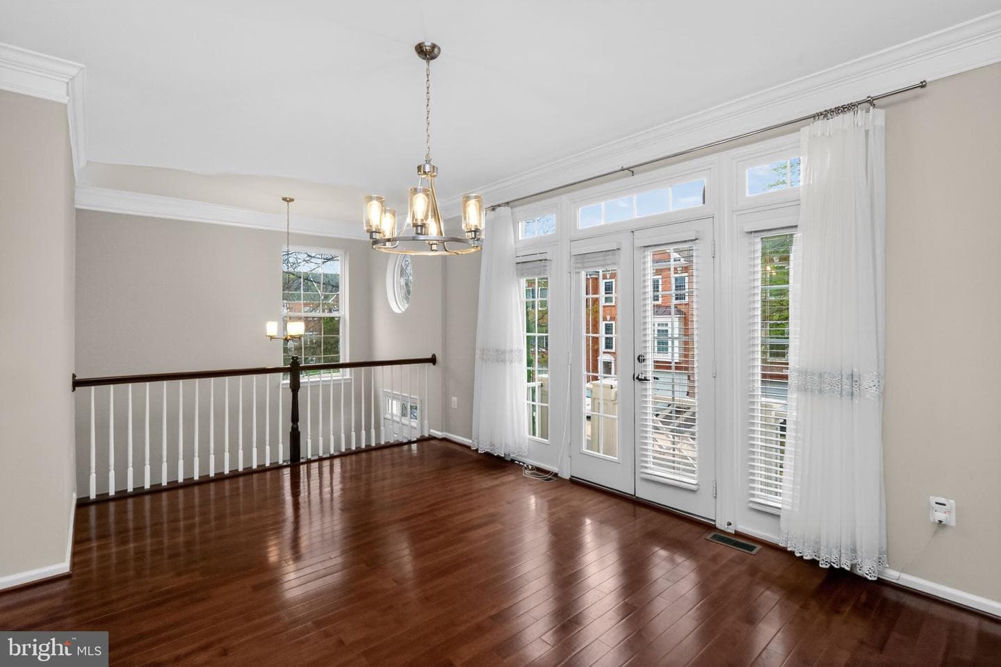 4633 Carisbrooke Lane photo 9