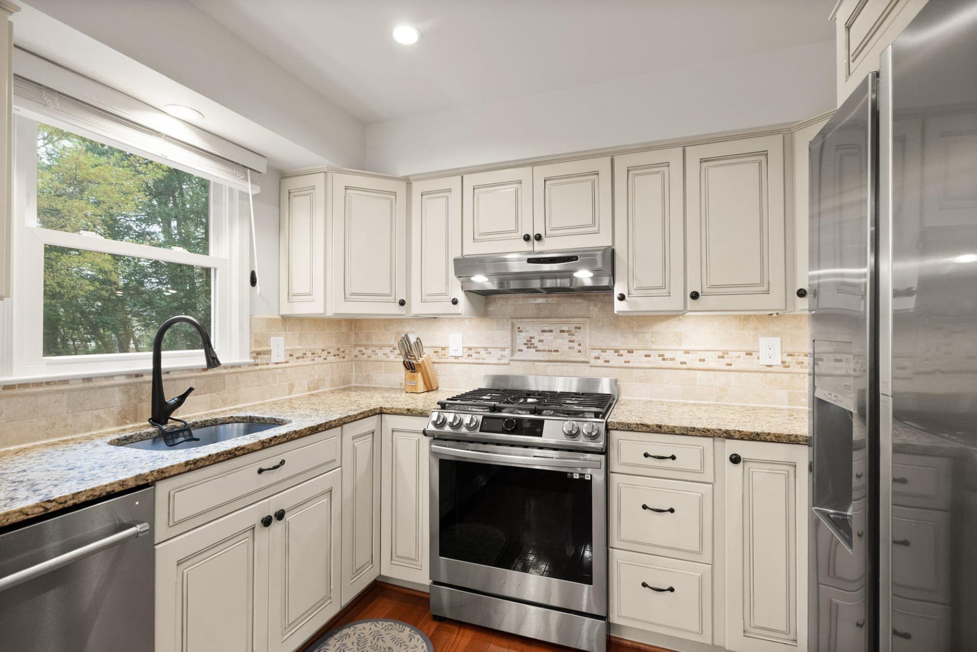 1232 Bishopsgate Way photo 27